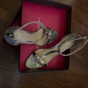 Grey/Silver Sandal with Back Zipper